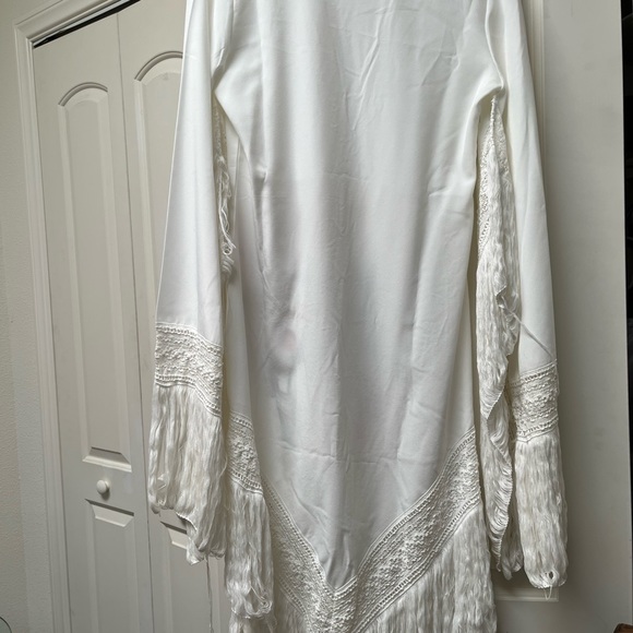 Beautiful Dress white hand sewn. Never worn. - Picture 4 of 4
